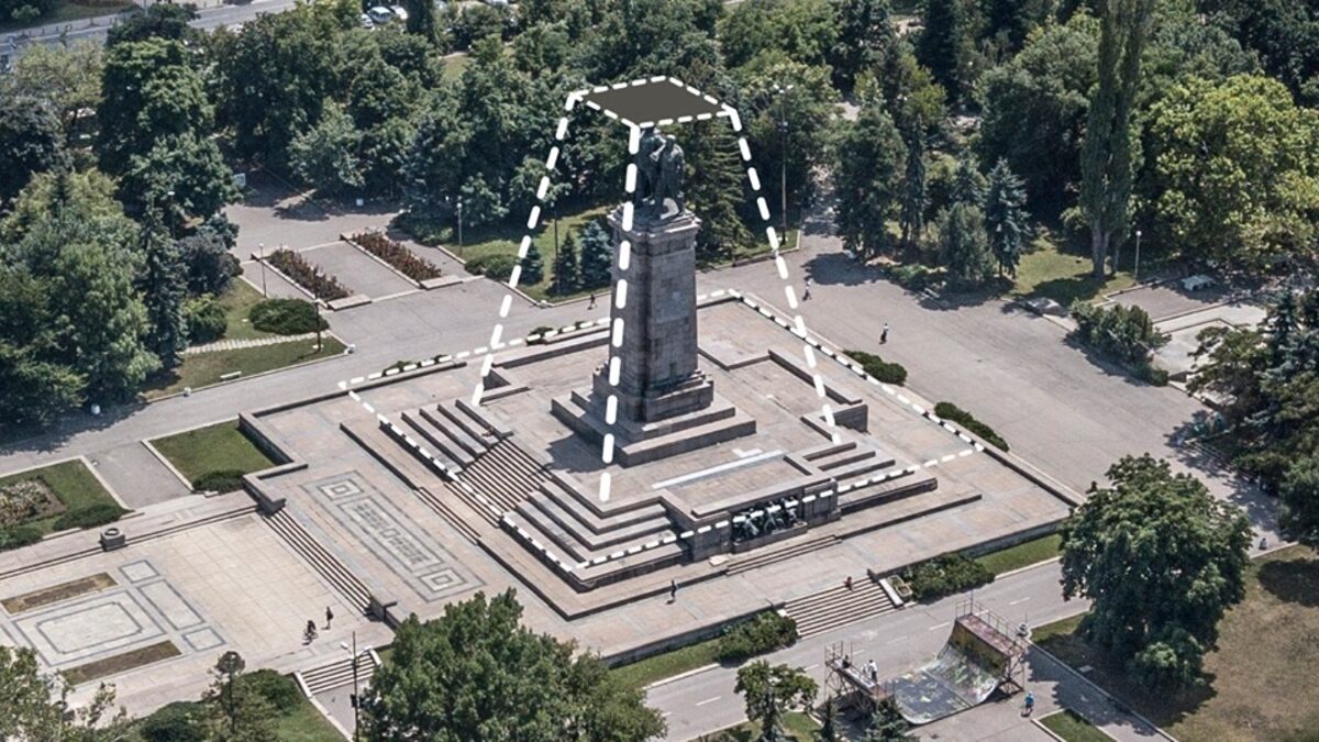 Първата фаза е да се изгради защитна конструкция над целия паметник, предлага председателят на Камарата на архитектите в България