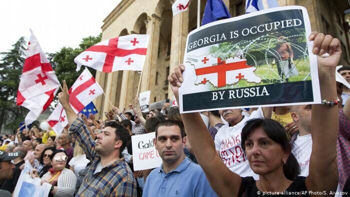 Грузия заприлича на Русия - една партия с олигарх без политическа конкуренция