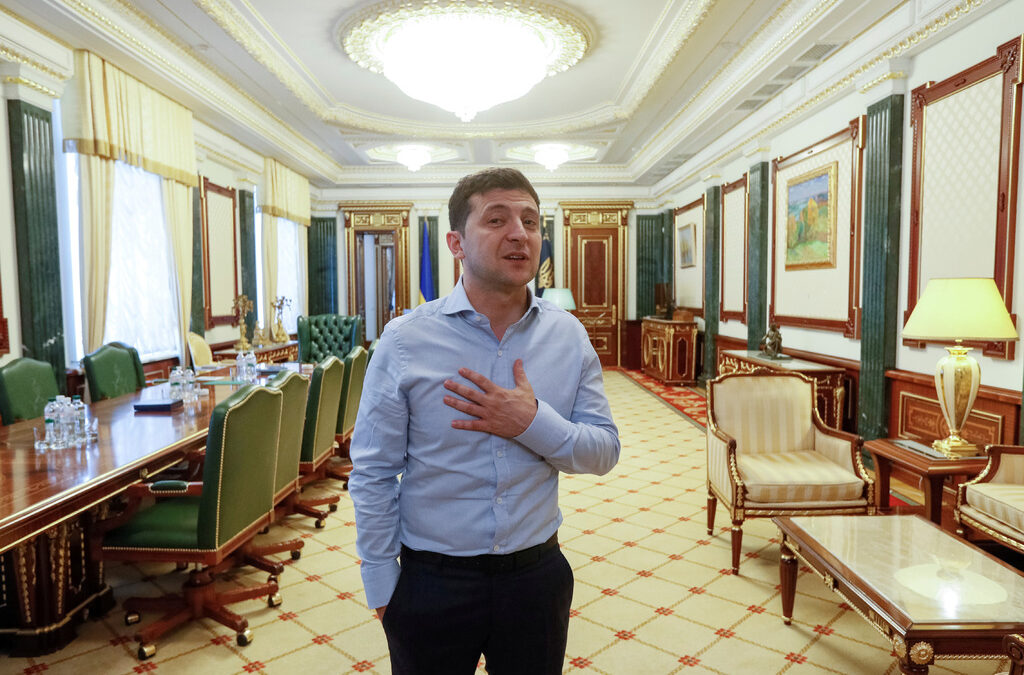 Първи екзит пол: Партията на Зеленски печели предсрочните избори в Украйна