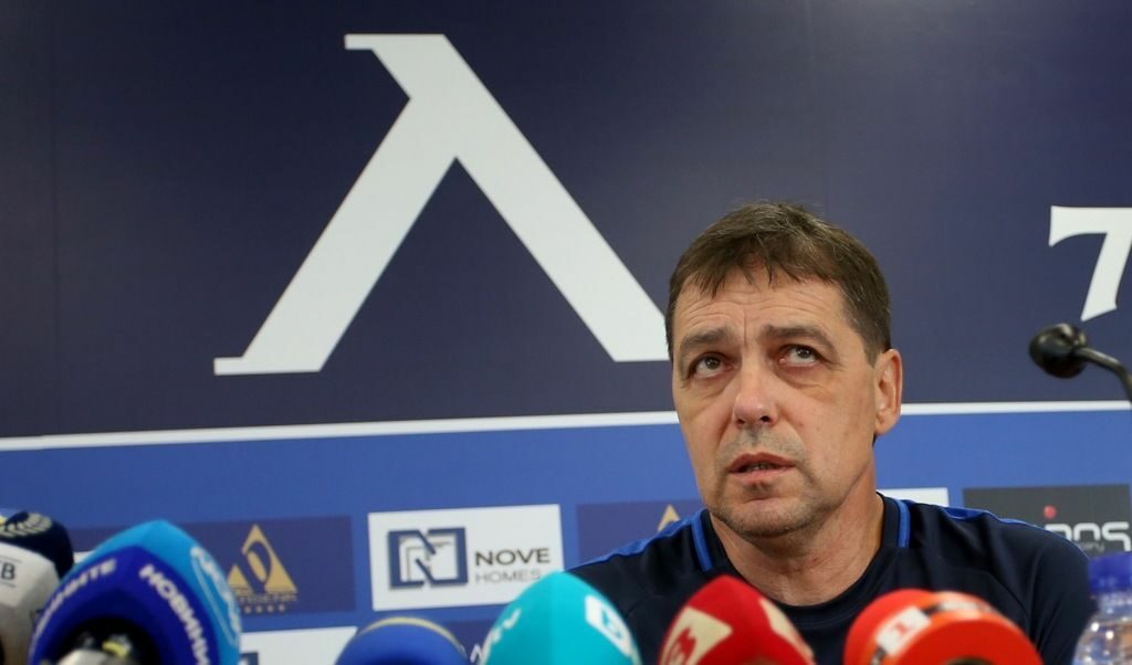 Хубчев се притеснява от физическата подготовка на "Левски"