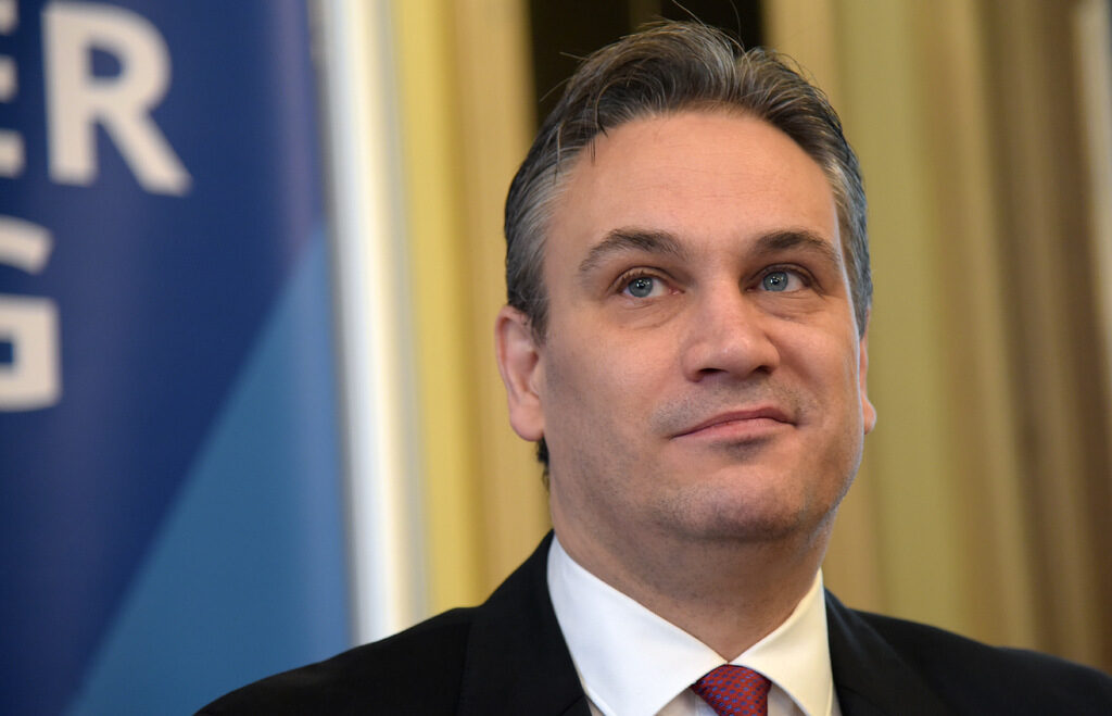 Министерският съвет е взел решение да назначи Пламен Георгиев за генерален консул във Валенсия в закритата част на редовното правителствено заседание миналата седмица