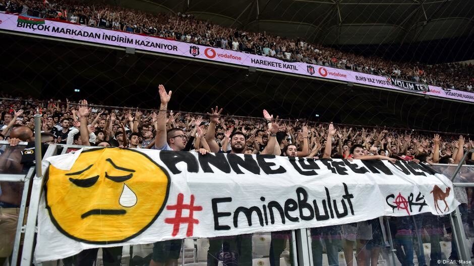 Хаштагът #EmineBulut обикаля цяла Турция.