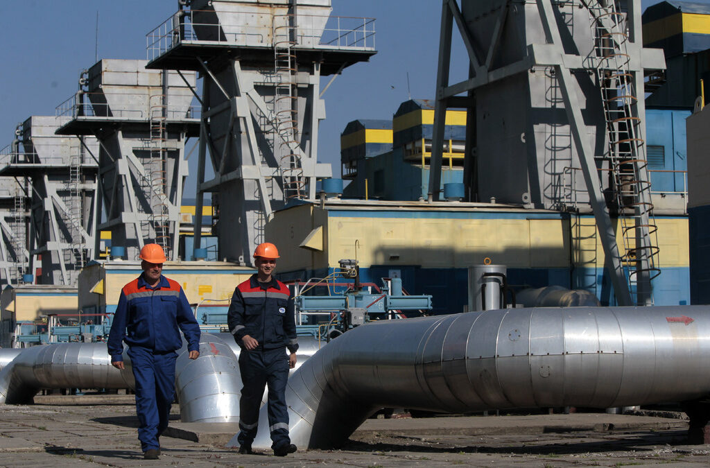 Газова станция в Закарпатието в Западна Украйна, близо до границата със Словакия.