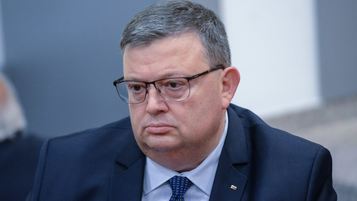 Настоящият главен прокурор планира съществени промени в дейността на антикорупционната комисия, ако бъде избран да я оглави.