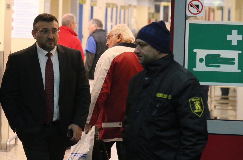 Пожарът в "Пирогов" не е тръгнал след взрив