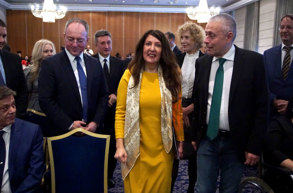 Посланикът на САЩ: Готови сме да санкционираме корумпирани от властта в България