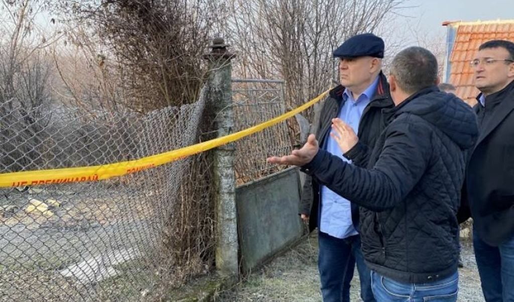 Рано сутринта главният прокурор Иван Гешев и министърът на вътрешните работи Младен Маринов оглавиха специализирана операция срещу битовата престъпност във врачанското с. Галиче, след като на 11 януари 18-годишна ученичка бе убита от връстник