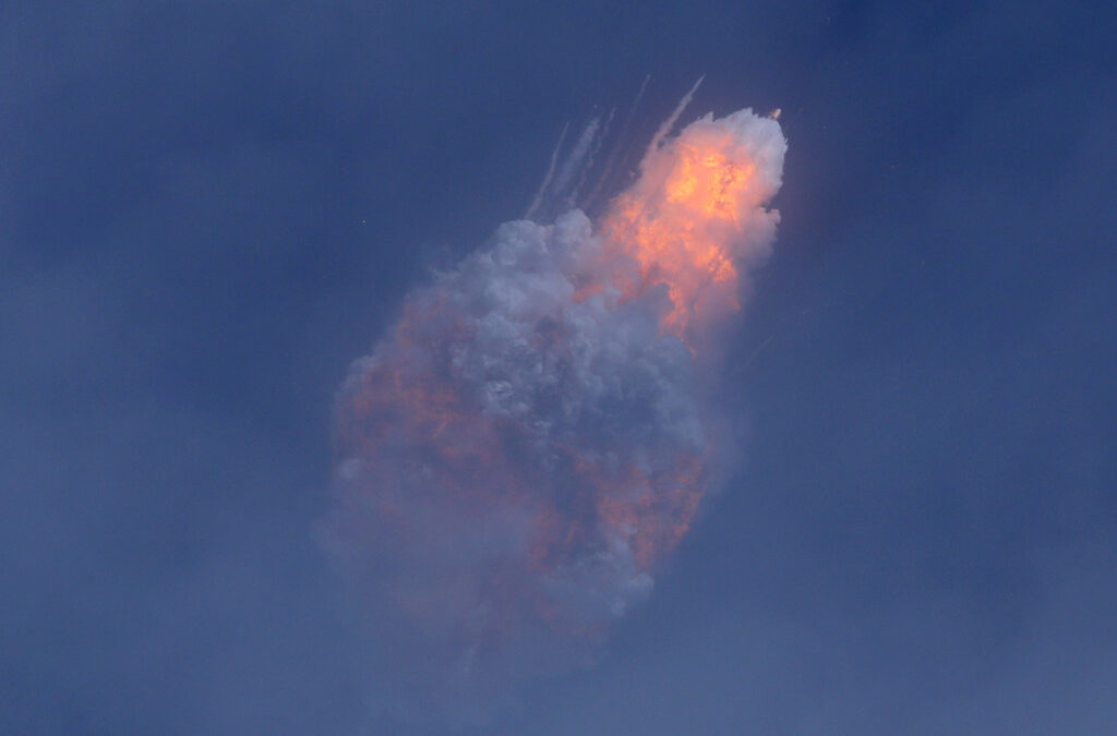 След успешен тест SpaceX е готова за първи пилотиран полет през 2020 г.