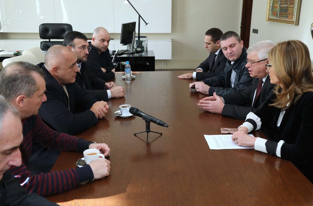 България повишава степента на опасност от коронавируса