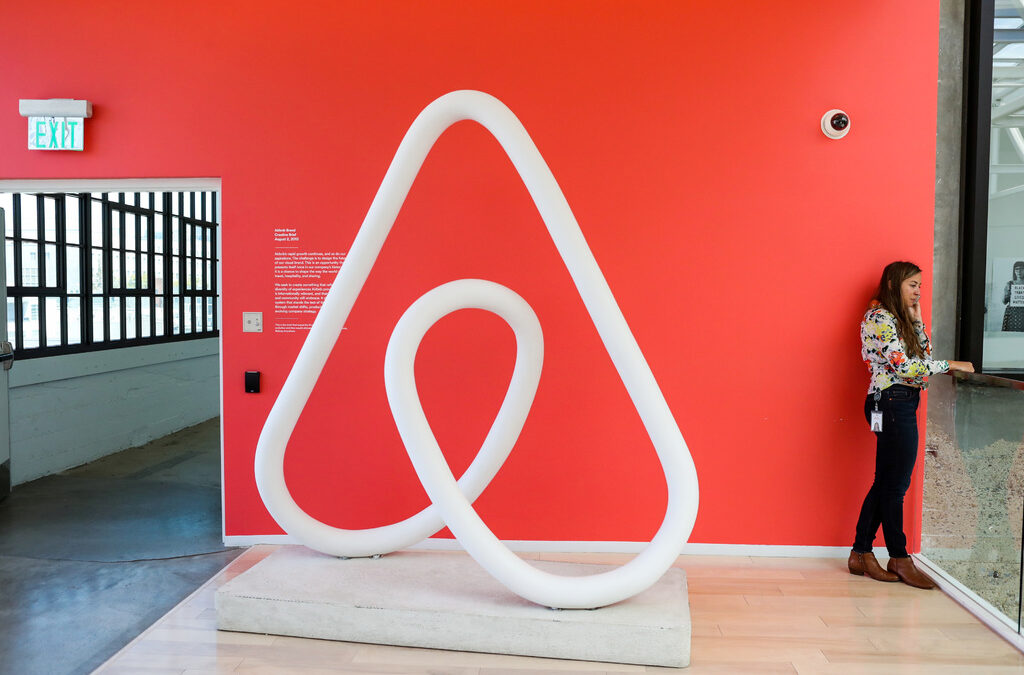 По идея на ГЕРБ комисия одобри нова преграда пред имотите в Airbnb и Booking