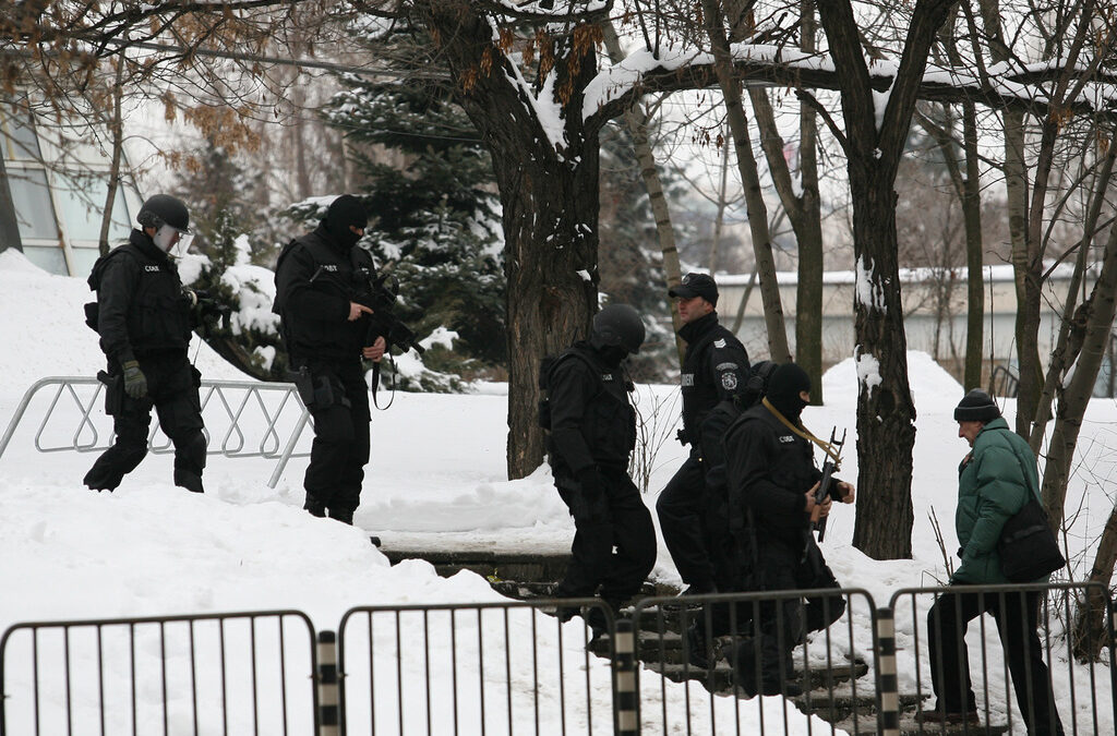 Февруари 2010 г. – тече акция "Октопод". Арестуваните показно тогава вече спечелиха обезщетения. Февруари 2010 г. – тече акция "Октопод". Арестуваните показно тогава вече спечелиха обезщетения.