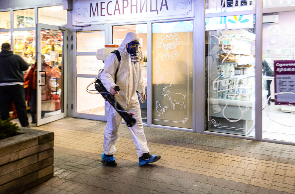 Пандемията от свински грип през 2009 г. е отнела най-малко 285 000 човешки живота. И въпреки това не се стигна до масова психоза и крайни мерки Пандемията от свински грип през 2009 г. е отнела най-малко 285 000 човешки живота. И въпреки това не се стигна до масова психоза и крайни мерки