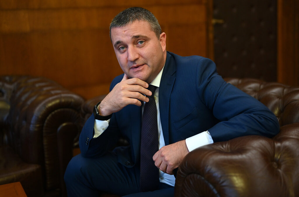 Горанов се обяви срещу решението на ГЕРБ и БСП за регулиране на цените