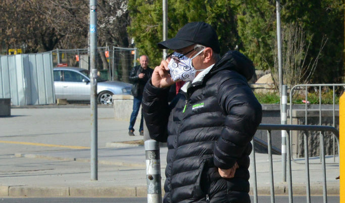 Маските пак не са задължителни: препоръките и възможностите, които останаха