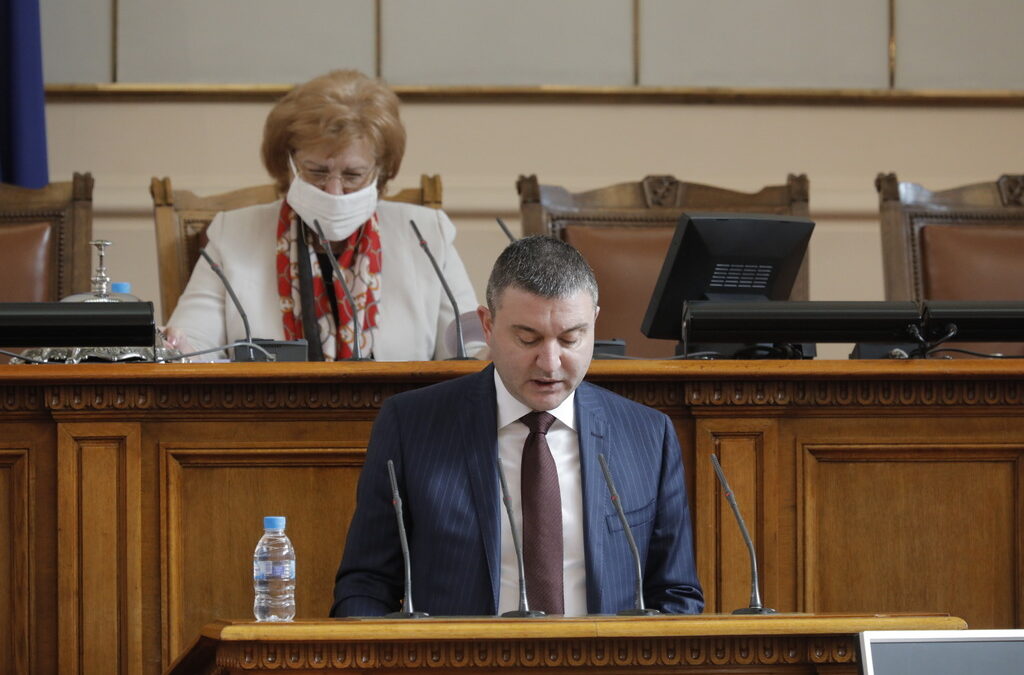 Менда Стоянова: Безлихвените заеми ще се връщат дълги години