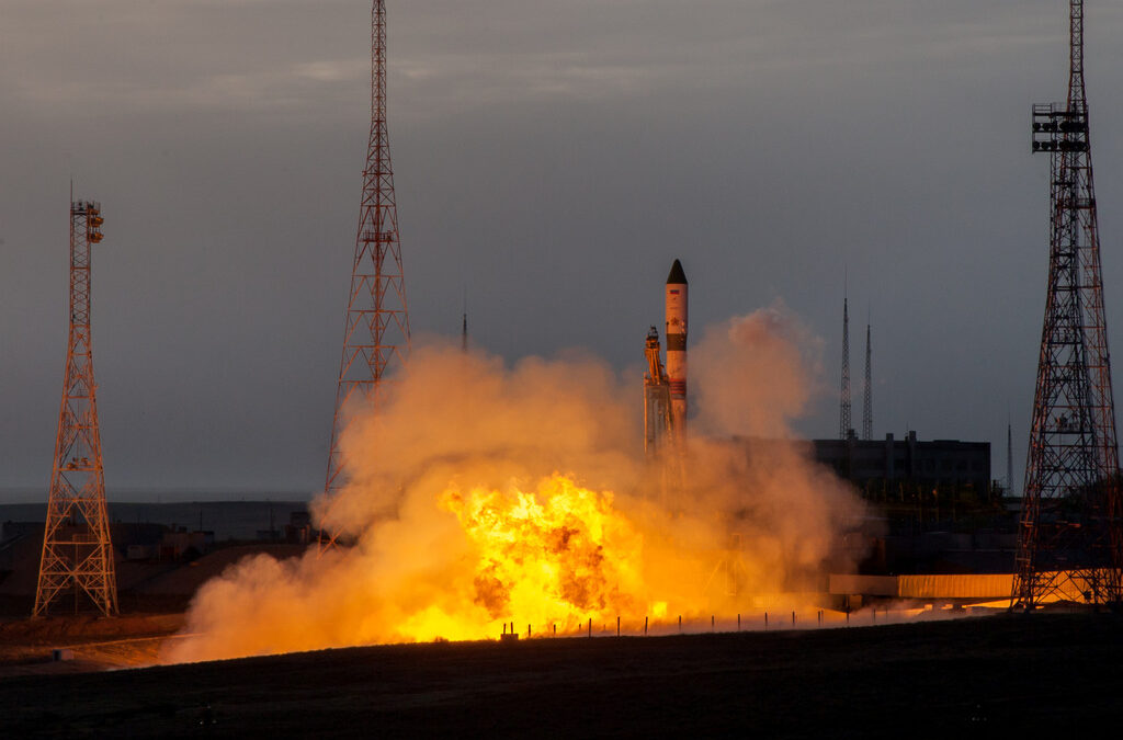 Руски космически кораб стигна рекордно бързо до Международната космическа станция
