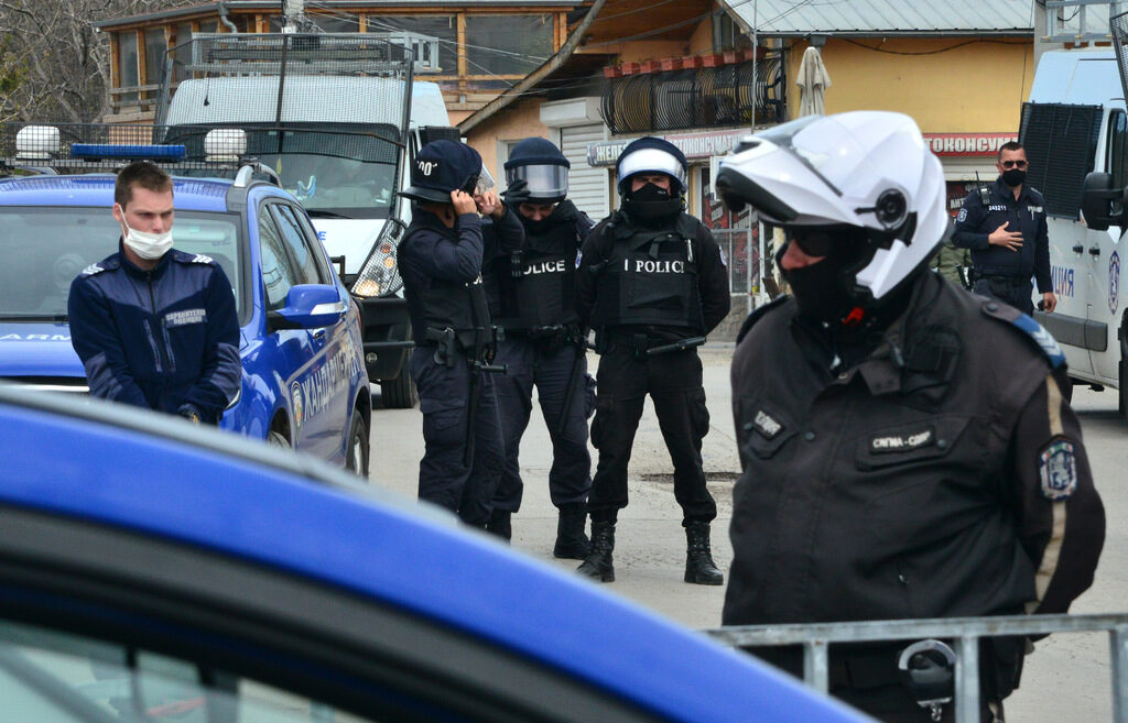 Карантината ни показа, че човек може да живее затворен у дома си за известно време, но да контролира живота си и да държи отговорни тези, които го управляват.