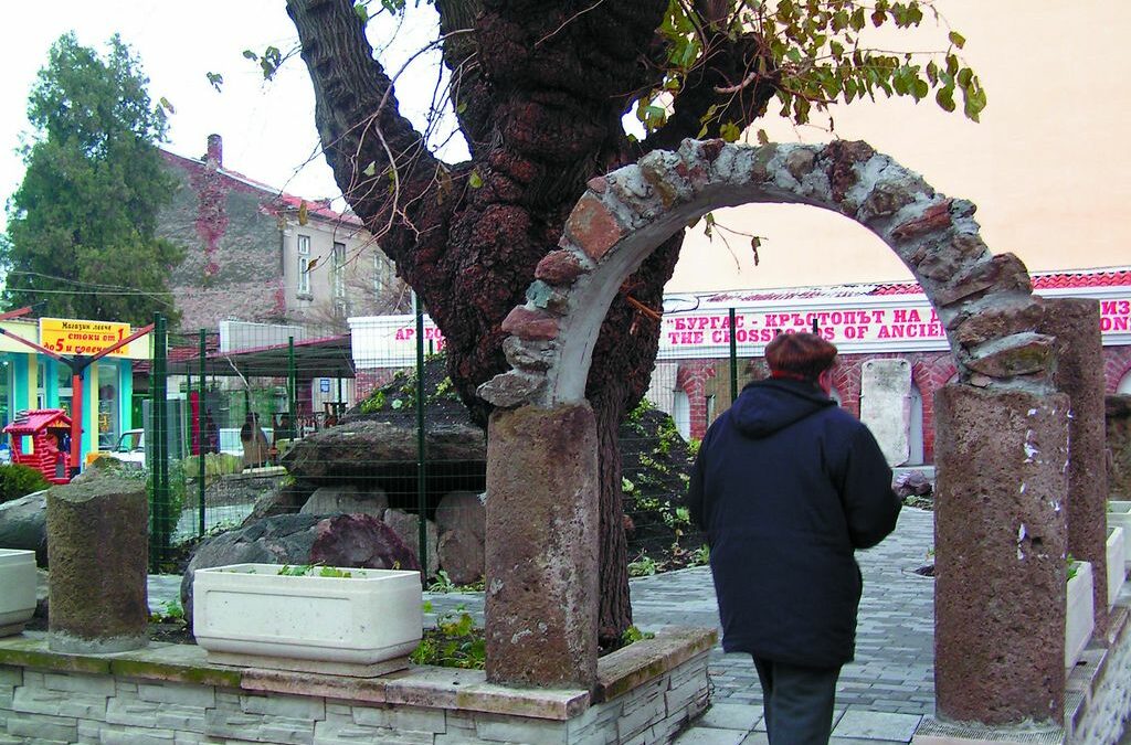 Археологическият музей е третият в Бургас, обновен по програма „Красива България". Наскоро завърши също възстановяването на Историческия музей, а две години преди - и на Етнографския