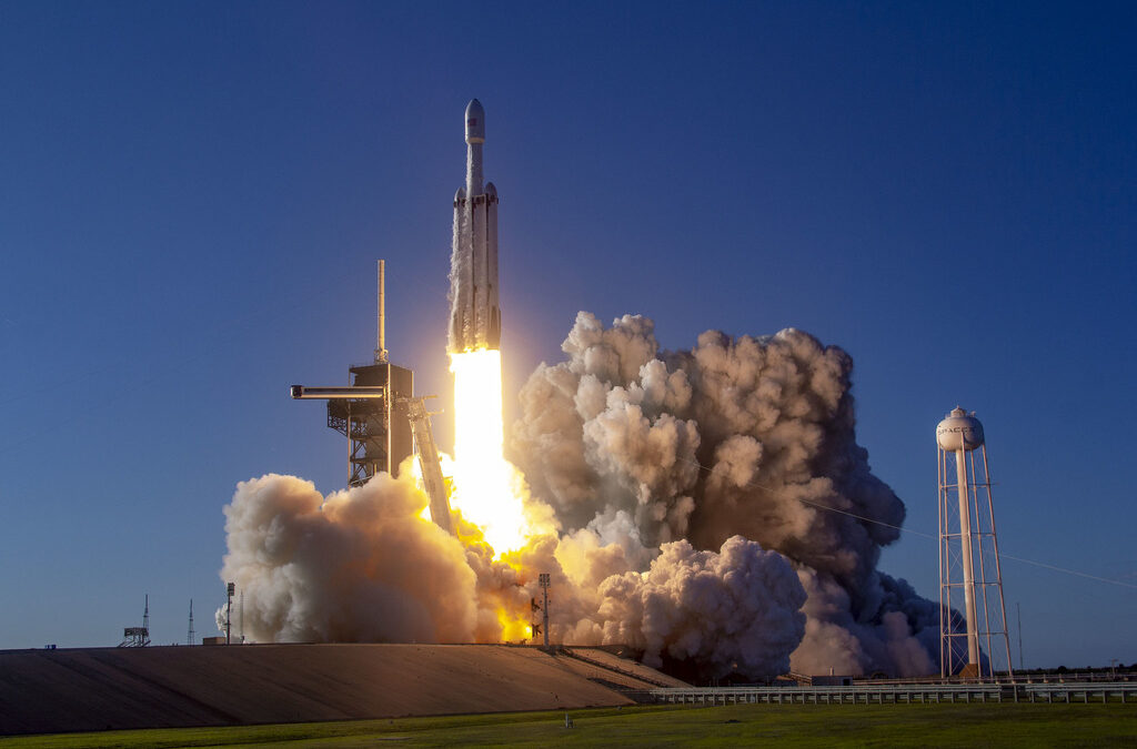 Новата надпревара за космоса: как SpaceX изпревари конкуренцията