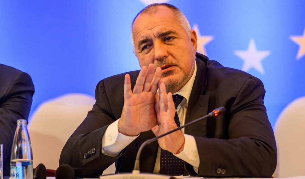 "...Насила не можеш да дадеш, казваше дядо, но също така и казваше, че не трябва да се отказва два пъти, може да ги взема този път и да направя държавна банка в полза на хората, която да се конкурира с частните..." - коментира премиерът.