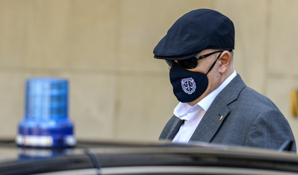 "Главният прокурор, който е обявил край на олигархията и е обещал да раздава без селекция правосъдие като Божи пратеник, си прави оглушки за Борисов." "Главният прокурор, който е обявил край на олигархията и е обещал да раздава без селекция правосъдие като Божи пратеник, си прави оглушки за Борисов."