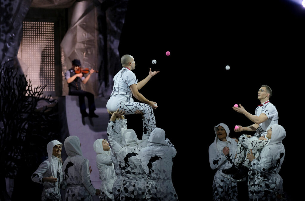 Cirque du Soleil съкращава 95% от актьорите и служителите Cirque du Soleil съкращава 95% от актьорите и служителите