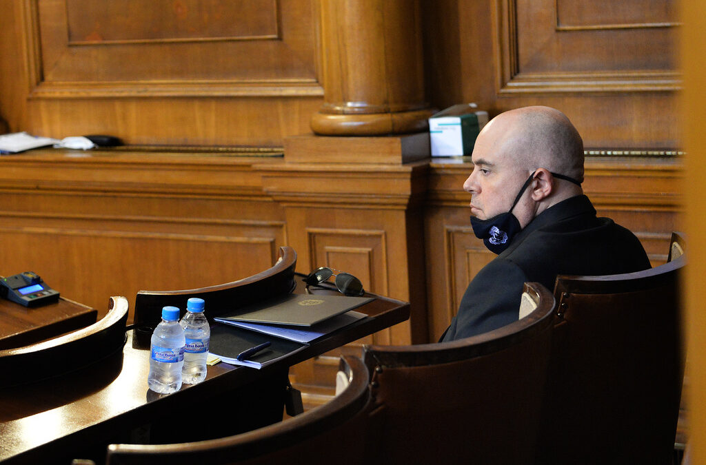 Иван Гешев: Започваме проверка на Боил Банов, ГЕРБ ще протестира ли