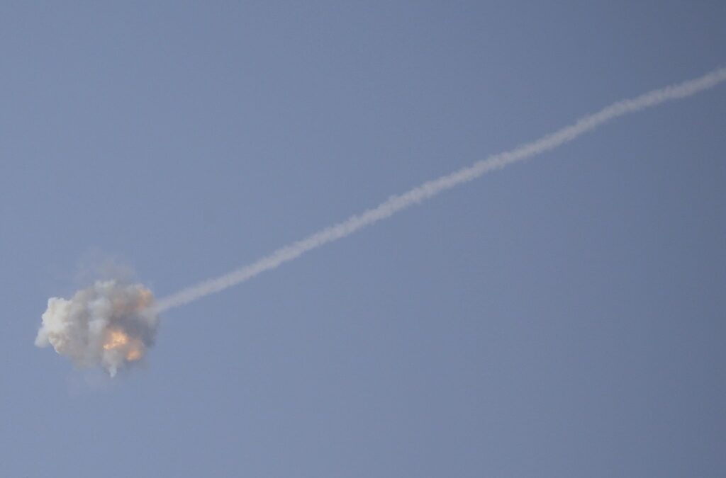 Изстреляна от противоракетния щит "Железен купол" ракета пресреща ракета от Газа
