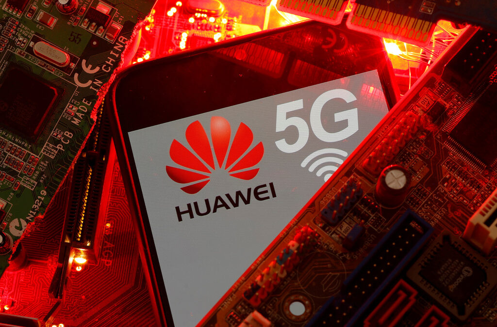 Рязък завой - Великобритания изключи "Хуауей" от 5G мрежата си