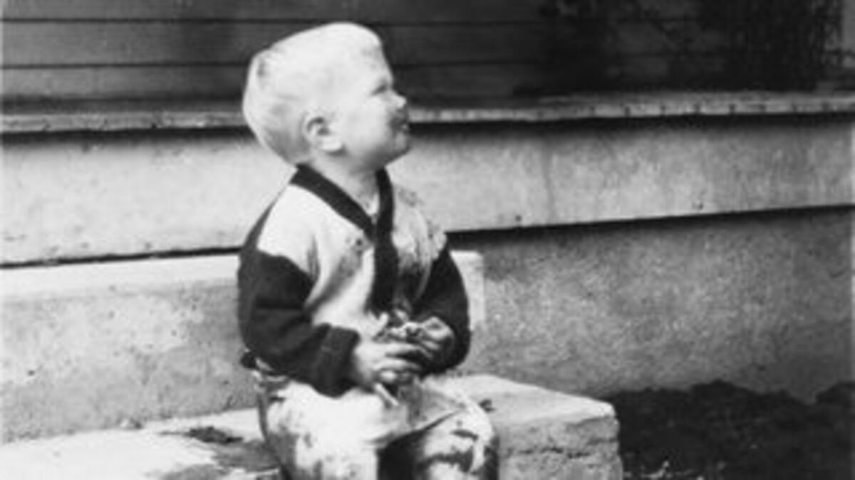 "Кът за мечти" е – книга диптих – наполовина биография, наполовина мемоар. "Кът за мечти" е – книга диптих – наполовина биография, наполовина мемоар.