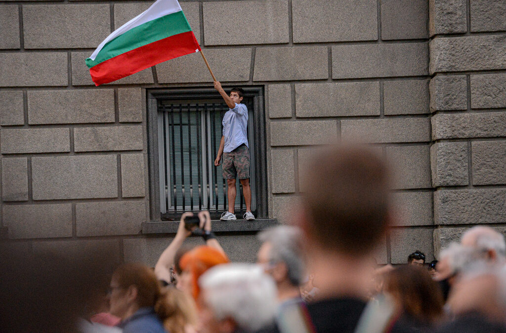 Най-лошото е, че завещахме на днешните млади модела "Доган-Пеевски", който продължава да контролира властта и съдебната система.