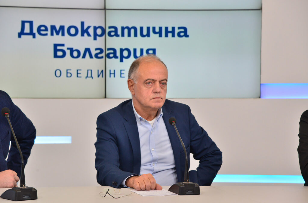 Германското правителство оттегли подкрепата си за Борисов, смята Атанас Атанасов