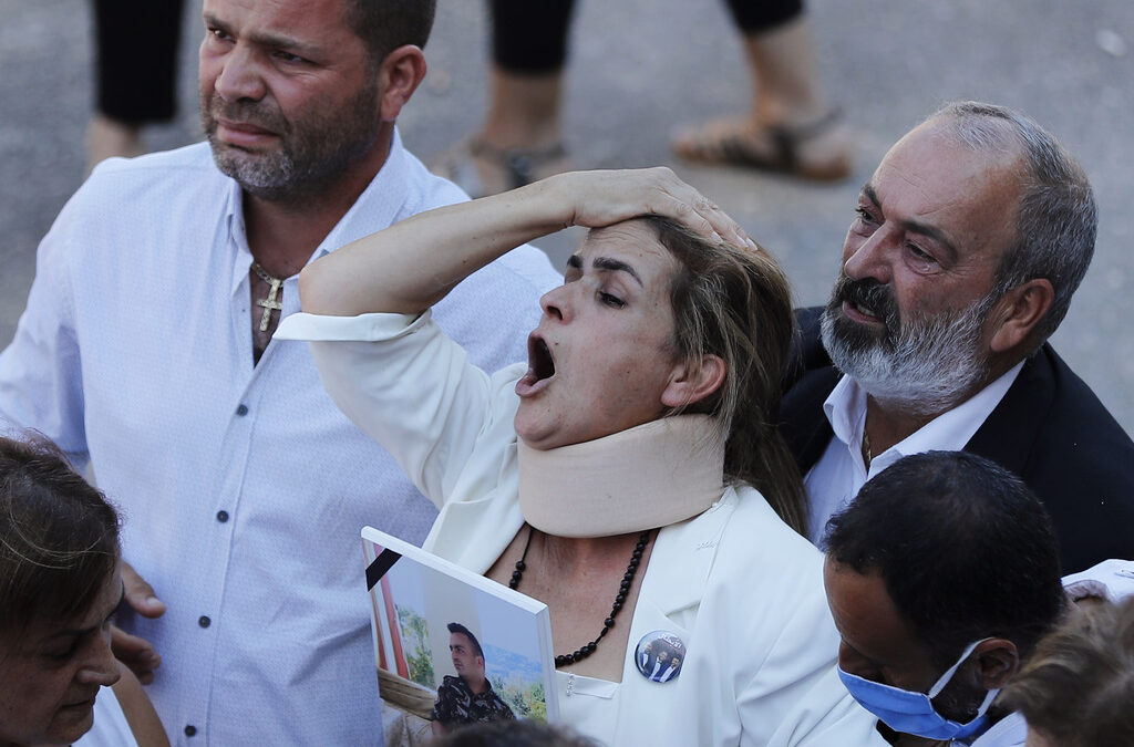 Ливанците не вярват на разследването на взрива в Бейрут; надеждата е във Франция и ФБР