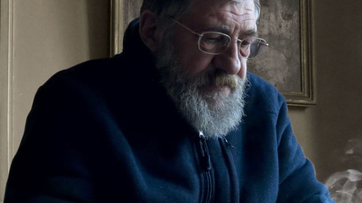 Текстовете на писателя от "Портал Култура" са събрани в две книги: "Малката домашна църква" (2014) и "По закона на писателя" (2015). Текстовете на писателя от "Портал Култура" са събрани в две книги: "Малката домашна църква" (2014) и "По закона на писателя" (2015).