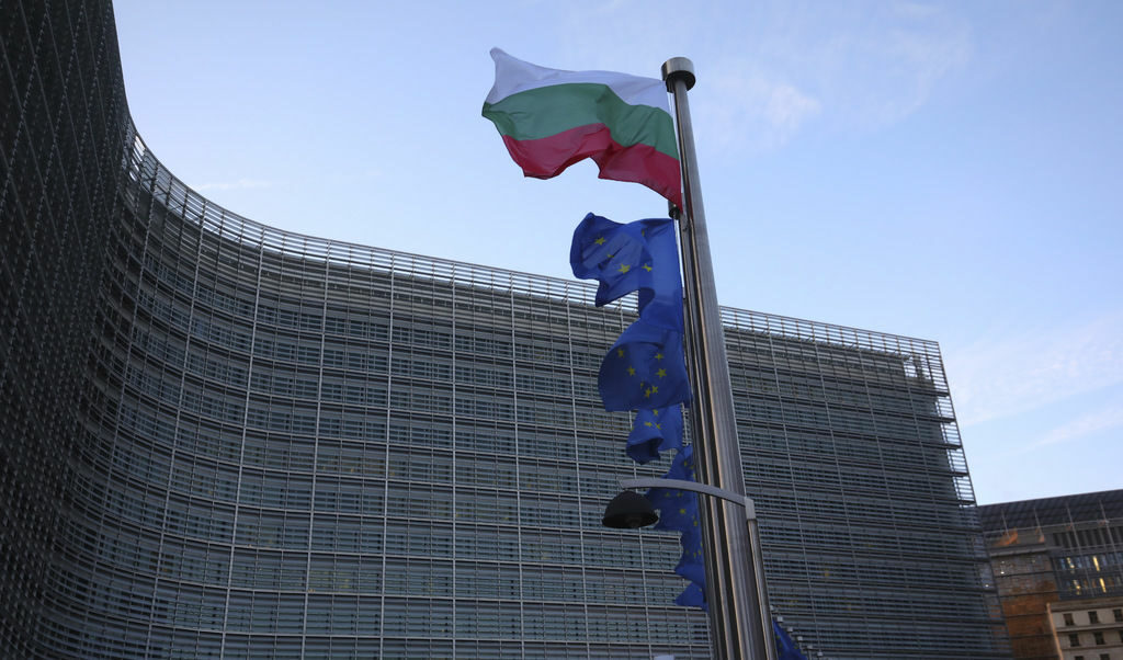 Верни ли са твърденията на властта за срещата в Европарламента, питат българи в Белгия