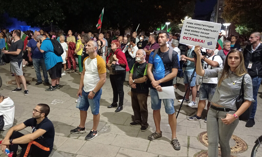 Политическата криза: протестът приключи след кратко блокиране на Орлов мост