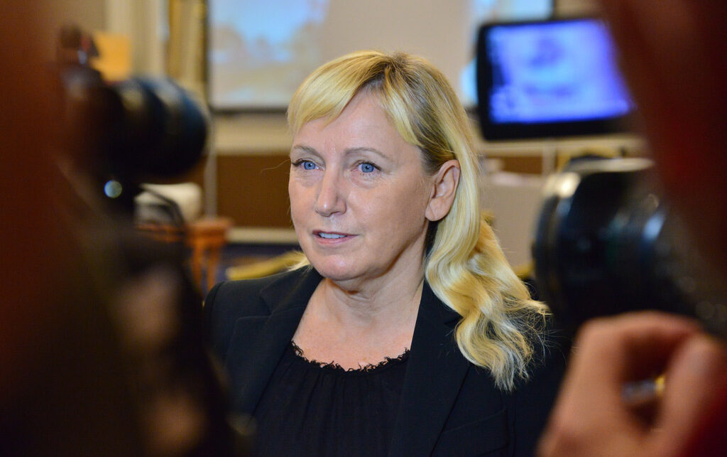 Елена Йончева: Нинова подкрепя Борисов лично