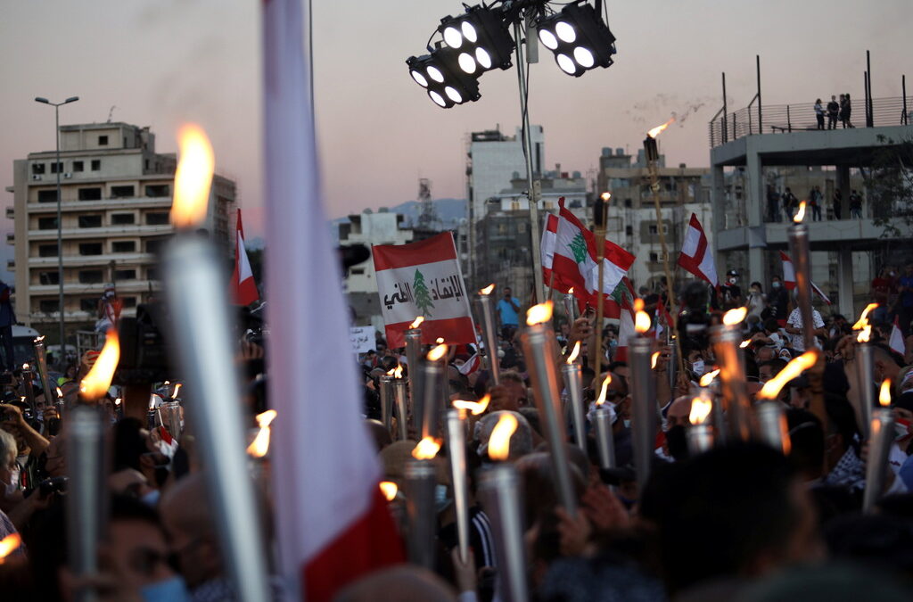 Вирус, протести, пожар - годината, в която Бейрут се запали