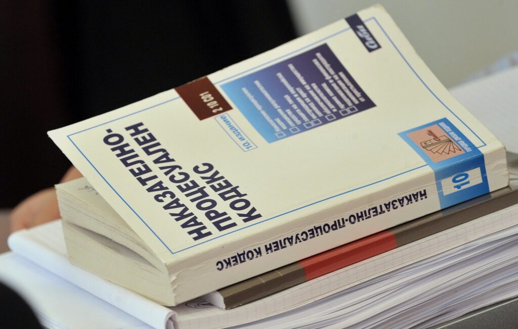 При пълното капсулиране на прокуратурата и при централизирания й модел, който така и не се предвижда да бъде променен, на практика няма гаранция за независимост, обективност и добросъвестност на прокурора.