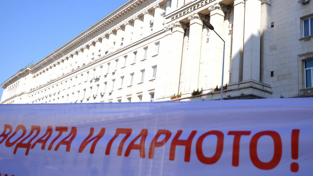 "Няма причина човек да не се изнесе от дома си навреме, защото после щетите са трудно поправими, а всички обяснения като липса на финанси и други са просто глупави оправдания."