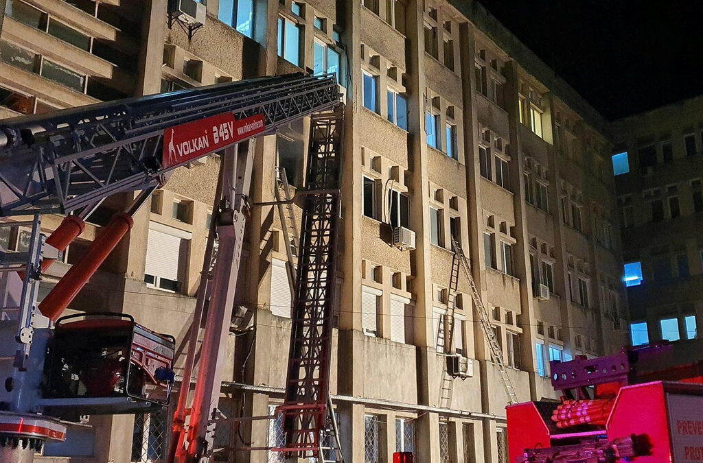 Пожар уби 10 души в COVID болница в Румъния