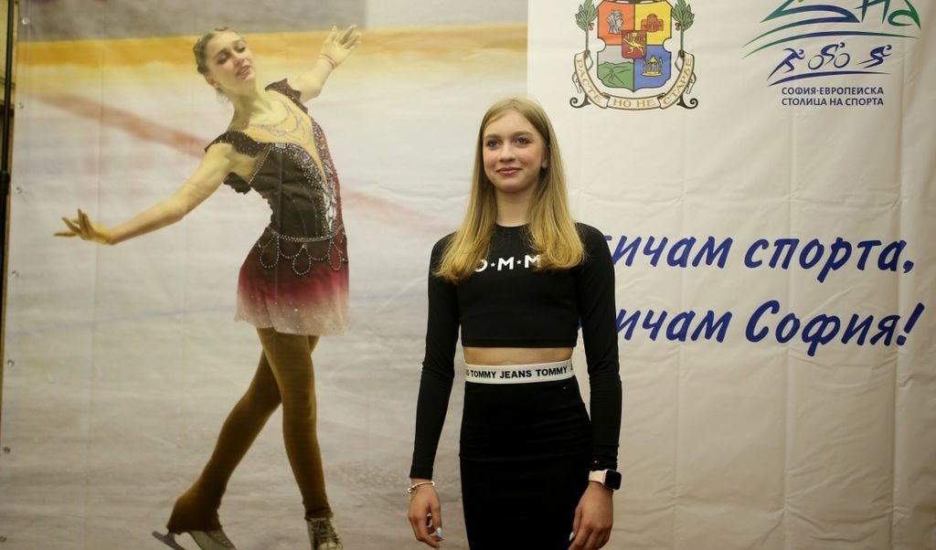 Александра Фейгин ще може да продължи да тренира