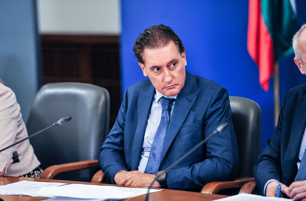 Собственикът на БТК обяви официално, че купува "Нова телевизия" от Домусчиеви