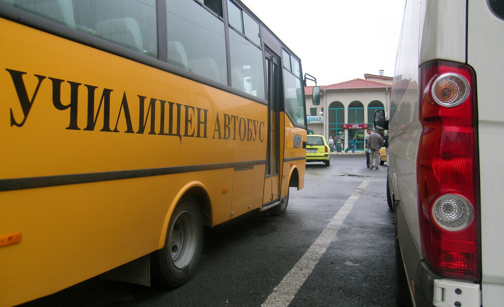 Министерството на транспорта: От 1200 проверени училищни автобуса шест са в нарушение