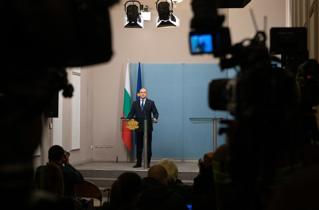 Президентът насрочи парламентарните избори на 4 април