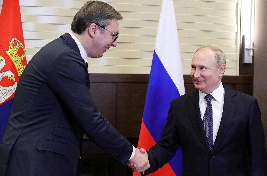 Коронавирусът по света: Сърбия започва производство на "Спутник" тази година