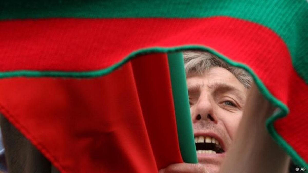 Българският национал-консерватизъм мирише на чубрица и барут Българският национал-консерватизъм мирише на чубрица и барут