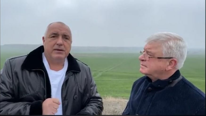 "Фич" подобри перспективата пред рейтинга на България, Борисов пита Ананиев да не е направил мошенгия "Фич" подобри перспективата пред рейтинга на България, Борисов пита Ананиев да не е направил мошенгия