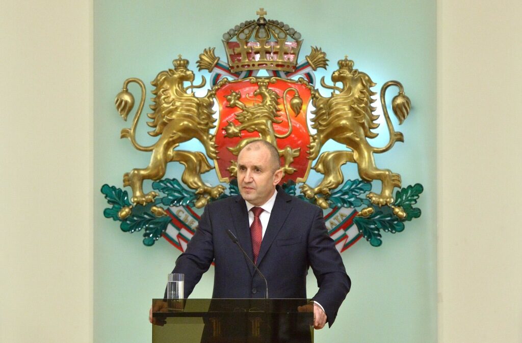 Делото бе образувано на 25 февруари - ден след като президентът Румен Радев сезира Конституционния съд.