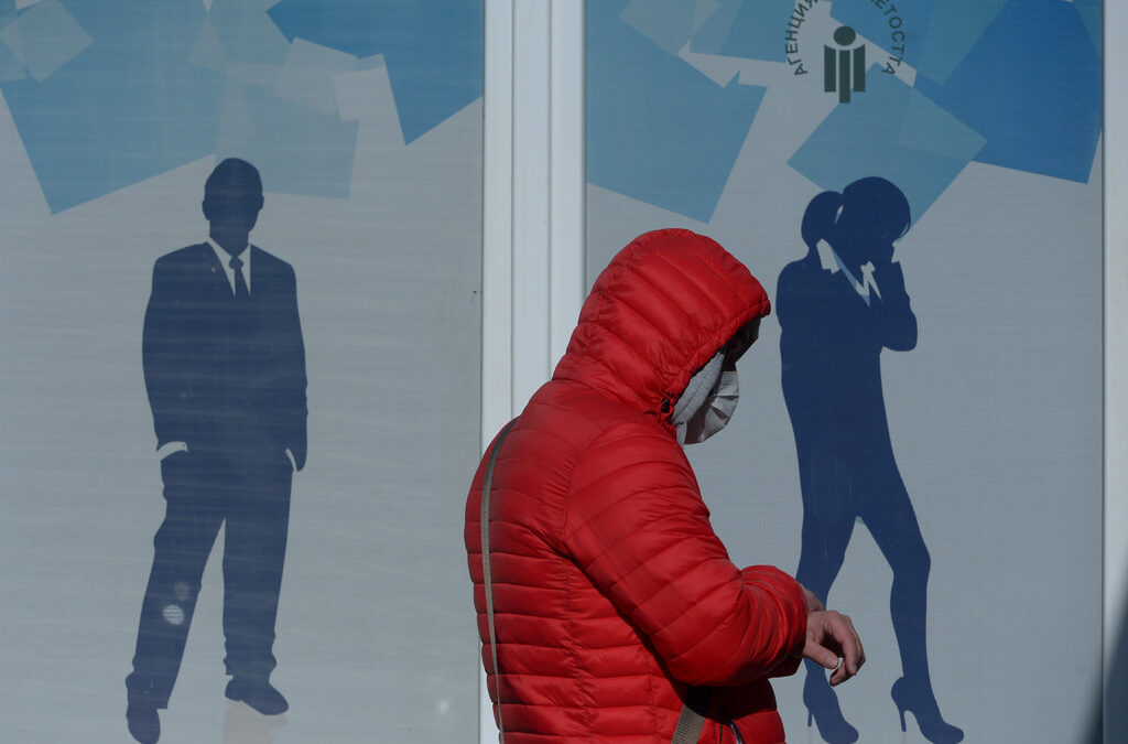 Броят на безработните е нараснал с над 18% през миналата година